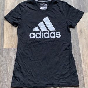 Adidas T-shirt